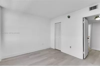11930 N Bayshore Dr #704, North Miami, FL 33181 - Photo 19