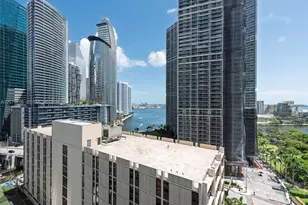77 SE 5th St, Miami, FL 33131 - Photo 19
