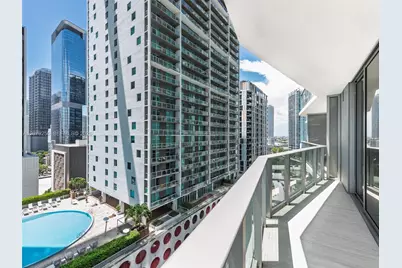 77 SE 5th St #1714, Miami, FL 33131 - Photo 3