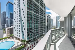 77 SE 5th St, Miami, FL 33131 - Photo 3
