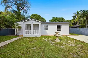 465 NE 165th St, Miami, FL 33162 - Photo 1