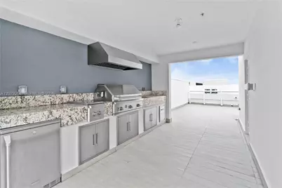 10517 NW 66th St, Doral, FL 33178 - Photo 13