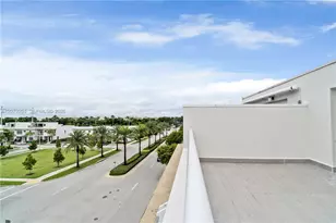 10517 NW 66th St, Doral, FL 33178 - Photo 15