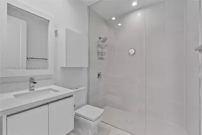 10517 NW 66th St, Doral, FL 33178 - Photo 29