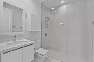 10517 NW 66th St, Doral, FL 33178 - Photo 29