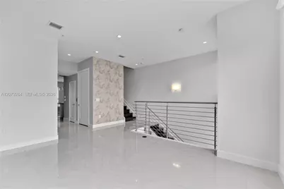 10517 NW 66th St, Doral, FL 33178 - Photo 5