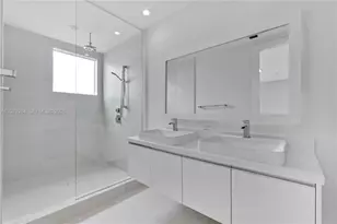 10517 NW 66th St, Doral, FL 33178 - Photo 21