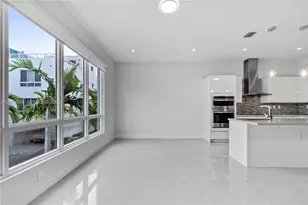 10517 NW 66th St, Doral, FL 33178 - Photo 7