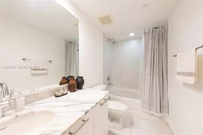 950 Brickell Bay Dr #2304, Miami, FL 33131 - Photo 21