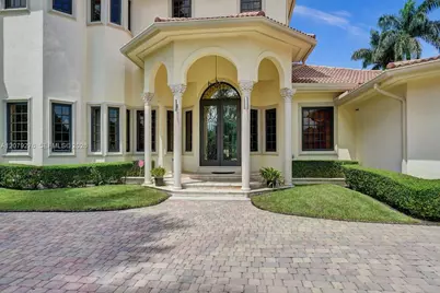 3311 SW 118th Ter, Davie, FL 33330 - Photo 3