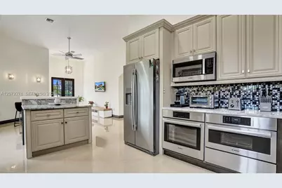 3311 SW 118th Ter, Davie, FL 33330 - Photo 17