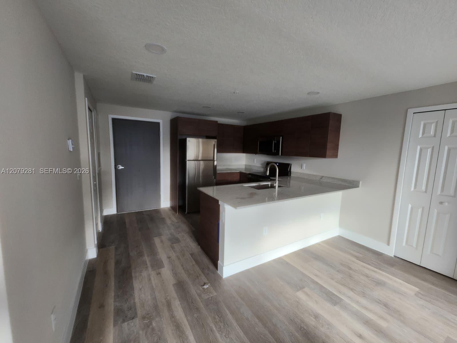 4424 S Texas Ave #212 - 4424 S Texas Ave #212, Orlando, FL 32839 Luxury Property | Jose Angel Pina