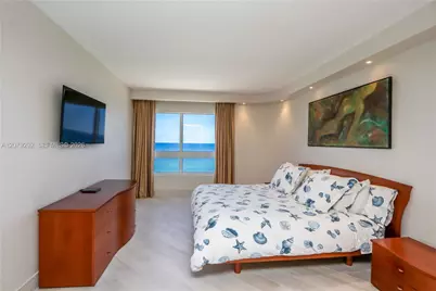6365 Collins Ave #2401, Miami Beach, FL 33141 - Photo 21