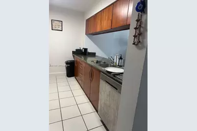 1200 Brickell Bay Dr #2303, Miami, FL 33131 - Photo 9