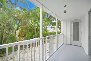 100 Golden Isles Dr, Hallandale Beach, FL 33009 - Photo 27