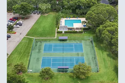 16325 Golf Club Rd #104, Weston, FL 33326 - Photo 31