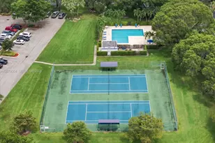 16325 Golf Club Rd, Weston, FL 33326 - Photo 31