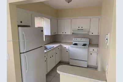 2220 Pierce St #10, Hollywood, FL 33020 - Photo 5