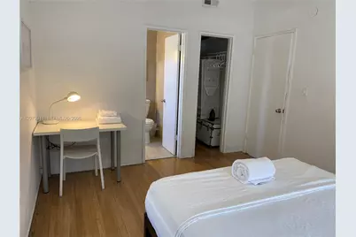 1011 9th St #8, Miami Beach, FL 33139 - Photo 5