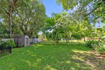 2434 Lincoln St, Hollywood, FL 33020 - Photo 31