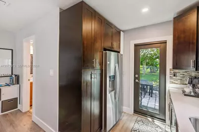 2434 Lincoln St, Hollywood, FL 33020 - Photo 17