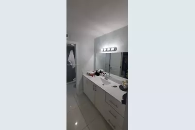 677 SW 9th Ave #405, Miami, FL 33130 - Photo 3