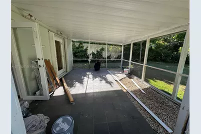 5765 SW 48th St, Miami, FL 33155 - Photo 5
