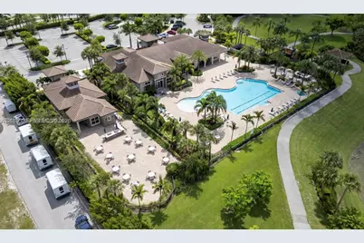 1240 Eucalyptus Dr #2, Hollywood, FL 33021 - Photo 25