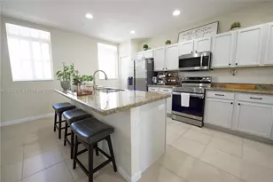 27533 SW 139th Passage, Homestead, FL 33032 - Photo 3