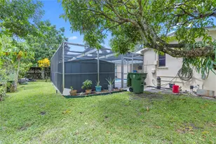 311 SW 70th Terrace, Pembroke Pines, FL 33023 - Photo 27