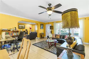 311 SW 70th Terrace, Pembroke Pines, FL 33023 - Photo 11