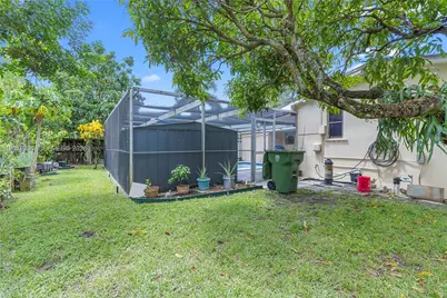 311 SW 70th Ter, Pembroke Pines, FL 33023 - Photo 33