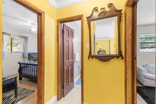 311 SW 70th Terrace, Pembroke Pines, FL 33023 - Photo 13
