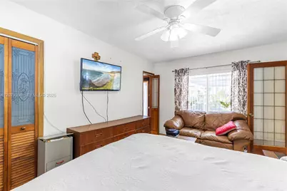 311 SW 70th Ter, Pembroke Pines, FL 33023 - Photo 25