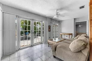 13706 SW 14th St, Miami, FL 33184 - Photo 11