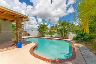 13706 SW 14th St, Miami, FL 33184 - Photo 21