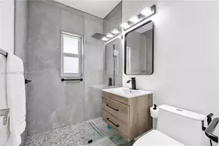 944 NW 47th St, Miami, FL 33127 - Photo 13