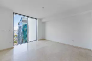 88 SW 7th St, Miami, FL 33130 - Photo 13