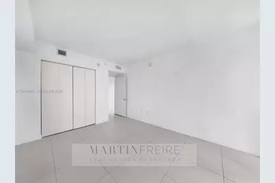 31 SE 6th St #1402, Miami, FL 33131 - Photo 23