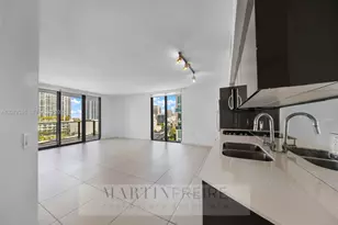 31 SE 6th St, Miami, FL 33131 - Photo 1