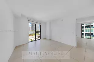 31 SE 6th St, Miami, FL 33131 - Photo 7