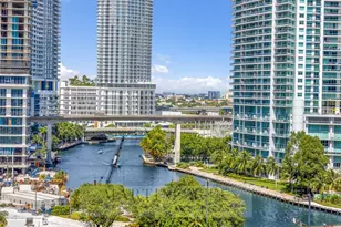 31 SE 6th St, Miami, FL 33131 - Photo 21