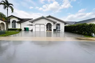 4939 SW 143rd Ave, Miami, FL 33175 - Photo 1