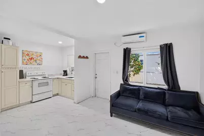635 SW 16th Ave #2, Miami, FL 33135 - Photo 3
