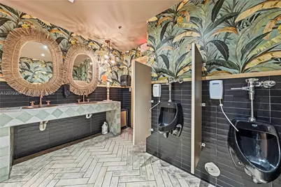8399 NW 12th St, Doral, FL 33126 - Photo 25