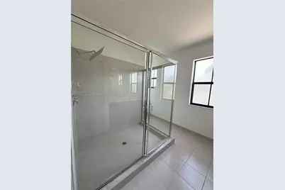1602 SW 28th Ct, Fort Lauderdale, FL 33315 - Photo 17