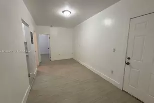 1051 NW 2nd St, Miami, FL 33128 - Photo 9