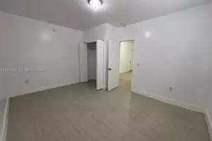 1051 NW 2nd St, Miami, FL 33128 - Photo 7