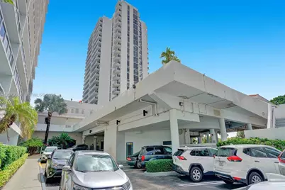 20515 E Country Club Dr #346, Aventura, FL 33180 - Photo 3