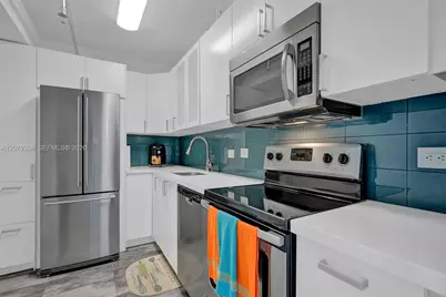 20515 E Country Club Dr #346, Aventura, FL 33180 - Photo 15